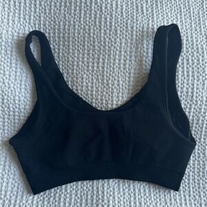 Athleta black ribbed sports bra